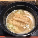 錦寿司 - 味噌汁は終わり頃に出されましたが、玉ねぎの香りが強くてこんなに美味しい味噌汁が出来るんだと感心。