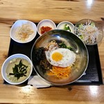 韓国家庭料理 炭火焼肉 しんちゃん - 