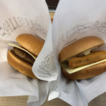 モスバーガー - フィッシュバーガー340円 チーズバーガー250円