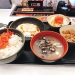 Yoshinoya - ハムエッグ牛小鉢定食（しじみ汁汁変更）