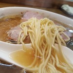 弥惣吉 - 鶏ガラ中華を煮干中華の麺に変更