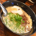 一竜 - ラーメン（６８０円）２０１９年４月