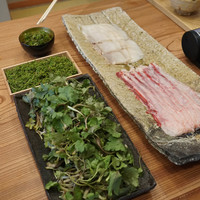 柚木元 - 花山椒、野みつば熊なべ