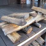 フォリオリーナ・デッラ・ポルタ・フォルトゥーナ - 薪ストーブの薪