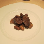 フォリオリーナ・デッラ・ポルタ・フォルトゥーナ - 猪の脛肉と白インゲン