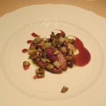 フォリオリーナ・デッラ・ポルタ・フォルトゥーナ - 青首鴨と赤ワインソースにニンニクとエシャロット　北イタリアの菊芋