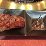 一升びん　本店　はなれ - 特選ロースを塩で