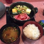 一升びん　本店　はなれ - すき焼きとごはんとみそ汁と