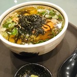 湯の郷ほのか 千葉蘇我店・軽食処 - 午後10時から販売の夜食メニュー。今回もお茶漬け(500円)をいただきました。