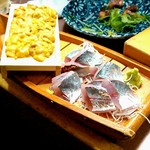 大衆酒場 まるちゃん - 真アジのお刺身　490円　雲丹　サービス　w(°ｏ°)w　おおっ！！