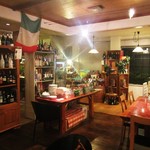 イタリア食堂　Delphino - 店内。