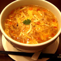 礼華 - 酸辣湯麺、熱々是歓迎
