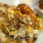 東光飯店 - チャーハン部分には味はつかない