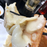 中国手打拉麺 馬賊 - 中にはこんな、びろんしちゃってるのもある