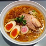 つけめん 勝 - 醤油ラーメン＋味玉（50円）