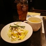 神戸六甲道・ぎゅんた - サラダ、スープ、ドリンク