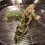 てんぷら 深町 - アスパラ。太さ、みずみずしさ共に素晴らしかったです。