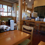 餃子苑 富丘の里 - 店内