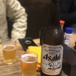 Yakiton Genki - まずはアサヒスーパードライ大瓶でカンバイ！