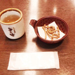 そじ坊 - そば茶(冷)と蕎麦かりんとう