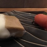 眞 - デザートブラッドオレンジのソルベ、生春巻き中に感動のデザート入り