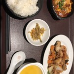 本格四川料理 三鼎 - 