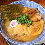 ゆや軒 - 料理写真:豚塩チャーシュー麵　880円