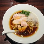 NAKAGAWA わず - 醤油ラーメン　850円