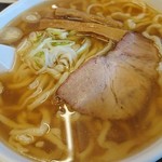 手打らーめん　玄 - アングル変えてパシャ！