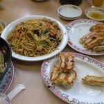 餃子の王将 - クワトロの焼きそば