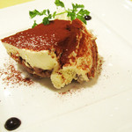 壁の穴 - マスカルポーネチーズのティラミス