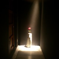 福島 もう利 - 店内にはまず素敵な花壺