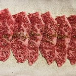 黒毛和牛食べ放題Z - ブリスケ塩 本物はもっと綺麗なピンク