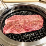 黒毛和牛食べ放題Z - サービスの肩ロース デカすぎw