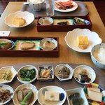 Nihombashi Asada - 2日目は欲張って。「江戸の味」として上品に炊いてあった佃煮にぜんまい煮などなど