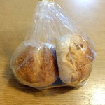 Croix-Rousse - クルミパン2個173円