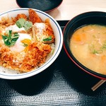 かつや - 特かつ丼とトン汁大