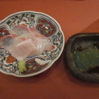 鮨 そえ島 - 唐津のヒラメ、わさび醤油で・・塩もついてます