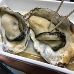 木島商店 - 焼きがき(バターしょうゆ) 500円