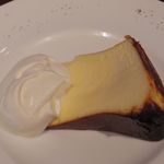 シクスバイオリエンタルホテル - バスクチーズケーキ