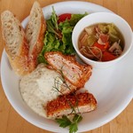 カフェモ・ルタオ - 鮭のミルフィーユカツレツ～自家製タルタルソース～　1,404円　2018/11