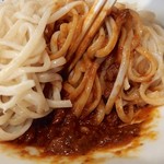 東京MEAT酒場 - 日本一おいしいミートソースのっけ麺・大盛（960円）
      