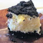 スターバックス・コーヒー - 「クッキー&ベリーチーズケーキ」、濃厚なチーズケーキ 