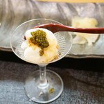 鮨松榮 - 天然虎河豚の白子 N25キャビア添え
