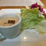 ビストロ エコー - スープとサラダ