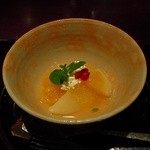 北新地 弧柳 - 水物：洋梨（ル・レクチェ）　自家製柚子チーズと餡掛け