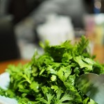 惣菜と甘味 それがし - "春菊サラダ"