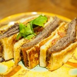 惣菜と甘味 それがし - "和牛ミルフィーユ・カツサンド"