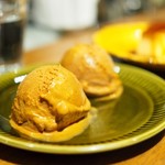 惣菜と甘味 それがし - "ビターキャラメルアイスクリーム"