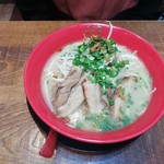 響 - あっさりとんこつ赤（６４８円）